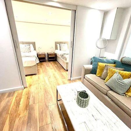 Historical Building / Cozy Basement Apt / Central CBG Екстериор снимка