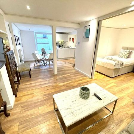 Historical Building / Cozy Basement Apt / Central CBG Екстериор снимка